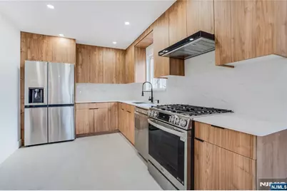 100 Harwood Terrace, Palisades Park, NJ 07650 - Photo 6
