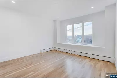 100 Harwood Terrace, Palisades Park, NJ 07650 - Photo 10