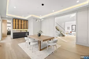 210 Hillcrest Dr, Paramus, NJ 07652 - Photo 8