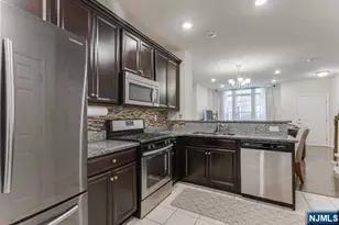 22 Veterans Dr, Wood Ridge, NJ 07075 - Photo 12