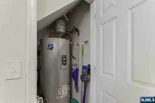 22 Veterans Dr, Wood Ridge, NJ 07075 - Photo 20