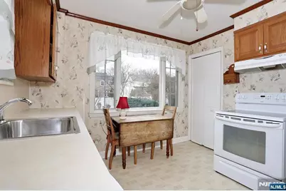 669 Ramapo Road, Teaneck Township, NJ 07666 - Photo 14