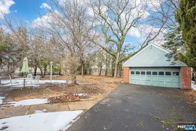 567 Windsor Road, Wood Ridge, NJ 07075 - Photo 32