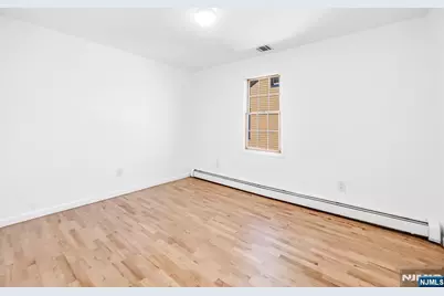 457 Washington Avenue 2nd Fl #2nd Fl, Cliffside Park, NJ 07010 - Photo 12