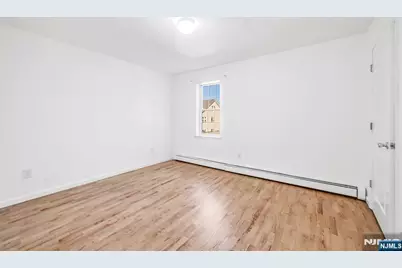 457 Washington Avenue 2nd Fl #2nd Fl, Cliffside Park, NJ 07010 - Photo 8