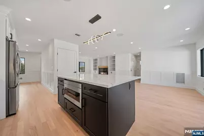 23-17 Berkshire Road, Fair Lawn, NJ 07410 - Photo 8