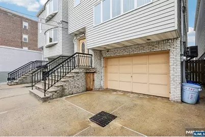 297 Kinney Street, Newark, NJ 07105 - Photo 4