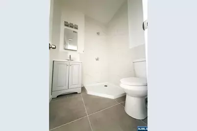 346-348 Woodside Avenue, Newark, NJ 07104 - Photo 18