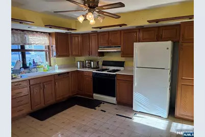 739 Garden Street, Carlstadt, NJ 07072 - Photo 8