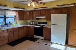 739 Garden St, Carlstadt, NJ 07072 - Photo 8