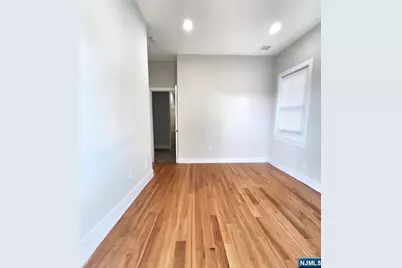 40 Wright Avenue, Jersey City, NJ 07306 - Photo 14