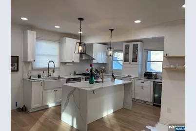 287 Gifford Place, Teaneck Township, NJ 07666 - Photo 8