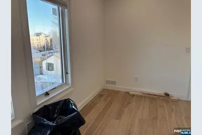 287 Gifford Place, Teaneck Township, NJ 07666 - Photo 30