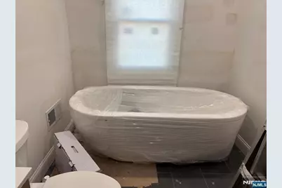 287 Gifford Place, Teaneck Township, NJ 07666 - Photo 20