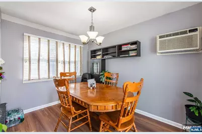 175 Hillside Avenue, Bergenfield, NJ 07621 - Photo 6