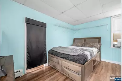 19 Entwistle Avenue, Nutley, NJ 07110 - Photo 10