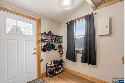 19 Entwistle Avenue, Nutley, NJ 07110 - Photo 2