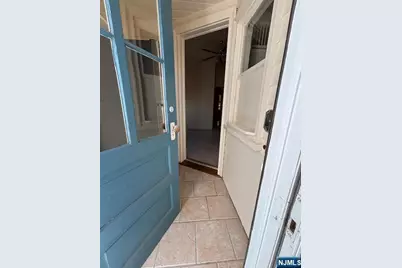 252 Highwood Avenue 1 #1, Ridgewood, NJ 07450 - Photo 4