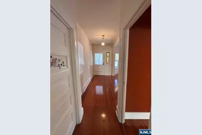 252 Highwood Avenue 1 #1, Ridgewood, NJ 07450 - Photo 8