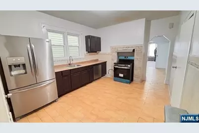 312 Hamilton Street 1 #1, Harrison, NJ 07029 - Photo 10