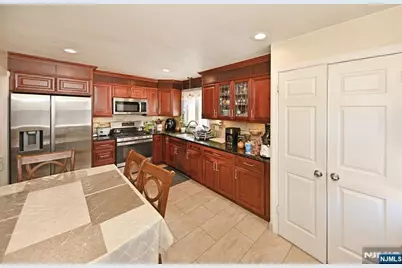 514 Division Avenue, Carlstadt, NJ 07072 - Photo 14