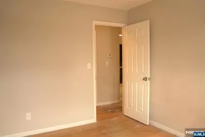 85 Rock Road, Hawthorne, NJ 07506 - Photo 14