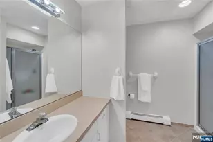 1 Sherwood Ct, Old Tappan, NJ 07675 - Photo 32