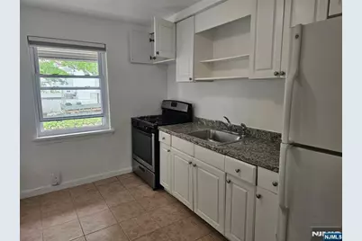 55 W Homestead Avenue 4B #4B, Palisades Park, NJ 07650 - Photo 8