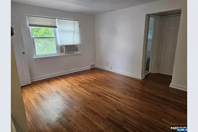 55 W Homestead Avenue 4B #4B, Palisades Park, NJ 07650 - Photo 6
