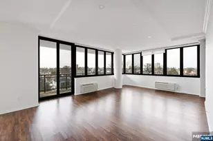 100 Carlyle 9Ds, Cliffside Park, NJ 07010 - Photo 2