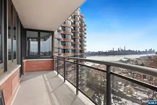 100 Carlyle 9Ds, Cliffside Park, NJ 07010 - Photo 1