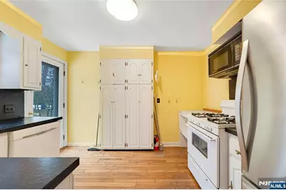 257 Franklin Avenue, Wyckoff Township, NJ 07481 - Photo 20