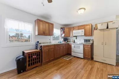 60 Belleview Avenue, Butler, NJ 07405 - Photo 30