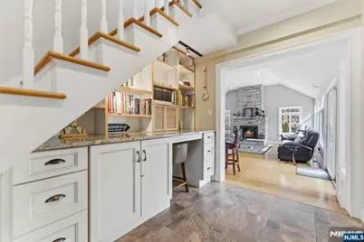 60 Belleview Avenue, Butler, NJ 07405 - Photo 8