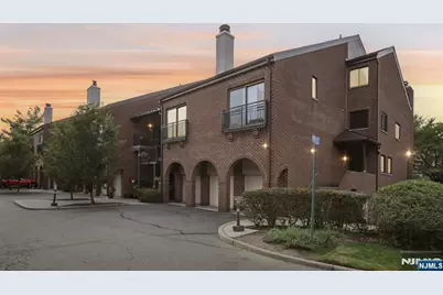 5 Millay Court, Teaneck Township, NJ 07666 - Photo 4