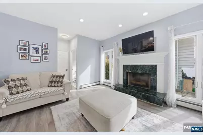 270 Baldwin Avenue, Hasbrouck Heights, NJ 07604 - Photo 18