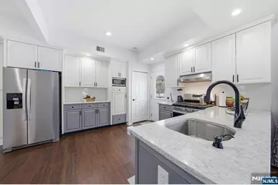270 Baldwin Avenue, Hasbrouck Heights, NJ 07604 - Photo 8