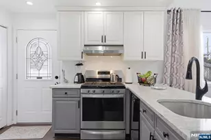 270 Baldwin Ave, Hasbrouck Heights, NJ 07604 - Photo 8