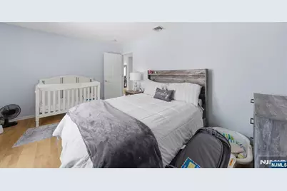 270 Baldwin Avenue, Hasbrouck Heights, NJ 07604 - Photo 28