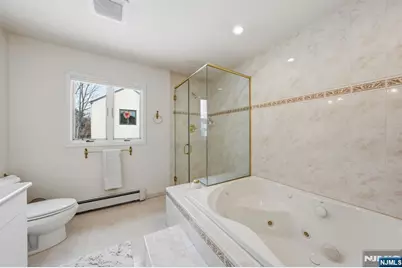 270 Baldwin Avenue, Hasbrouck Heights, NJ 07604 - Photo 24