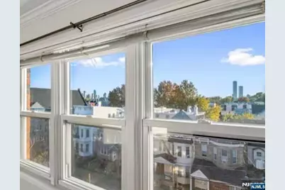 154 Bowers Street 402 #402, Jersey City, NJ 07307 - Photo 8