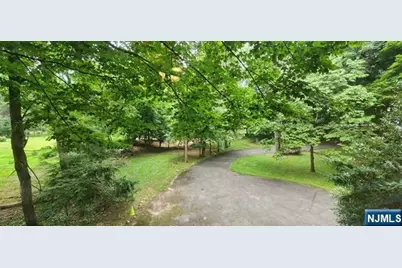 276 Franklin Turnpike, Ridgewood, NJ 07450 - Photo 14