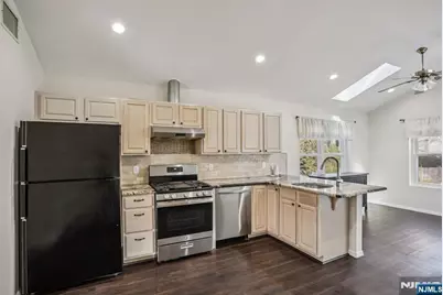 249 Pascack Road, Paramus, NJ 07652 - Photo 8