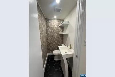 7 Ridgewood Avenue 3rd Floor #3rd Floor, Ridgewood, NJ 07450 - Photo 10