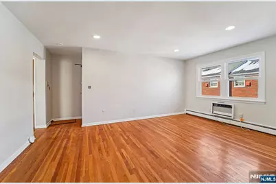 476 Joralemon, Belleville, NJ 07109 - Photo 8