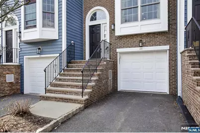 653 Richmond Court, Ramsey, NJ 07446 - Photo 2