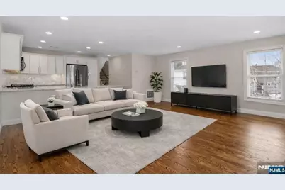 20 Zazzetti 1 #1, Waldwick, NJ 07463 - Photo 2