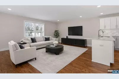 20 Zazzetti 1 #1, Waldwick, NJ 07463 - Photo 4