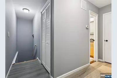 25 Willow Wood Square 25 #25, East Rutherford, NJ 07073 - Photo 18