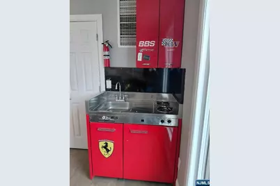 422 Anderson Avenue, Cliffside Park, NJ 07010 - Photo 28